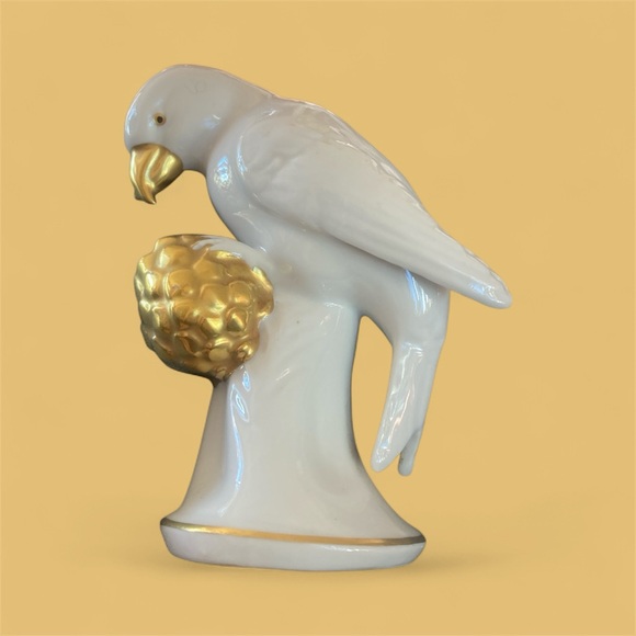 Other - Bavarian split bill porcelain figurine